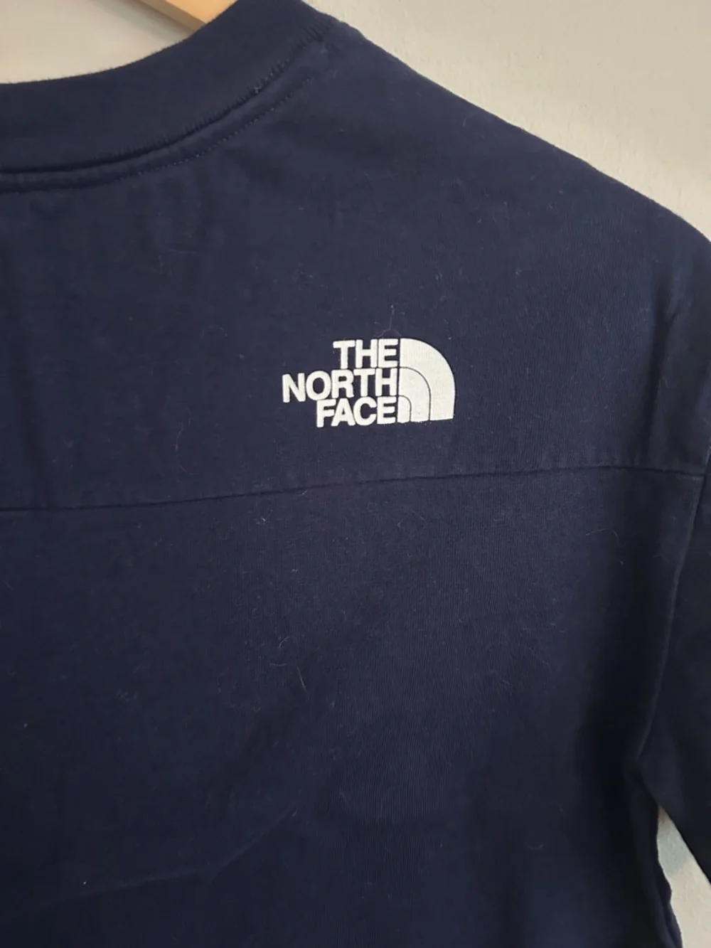 The North Face Navy Short-Sleeve Logo Tee - Picture 4 of 11
